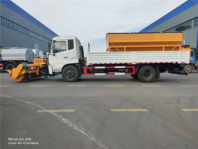 8方撒布機(jī) 8方融雪撒鹽機(jī)